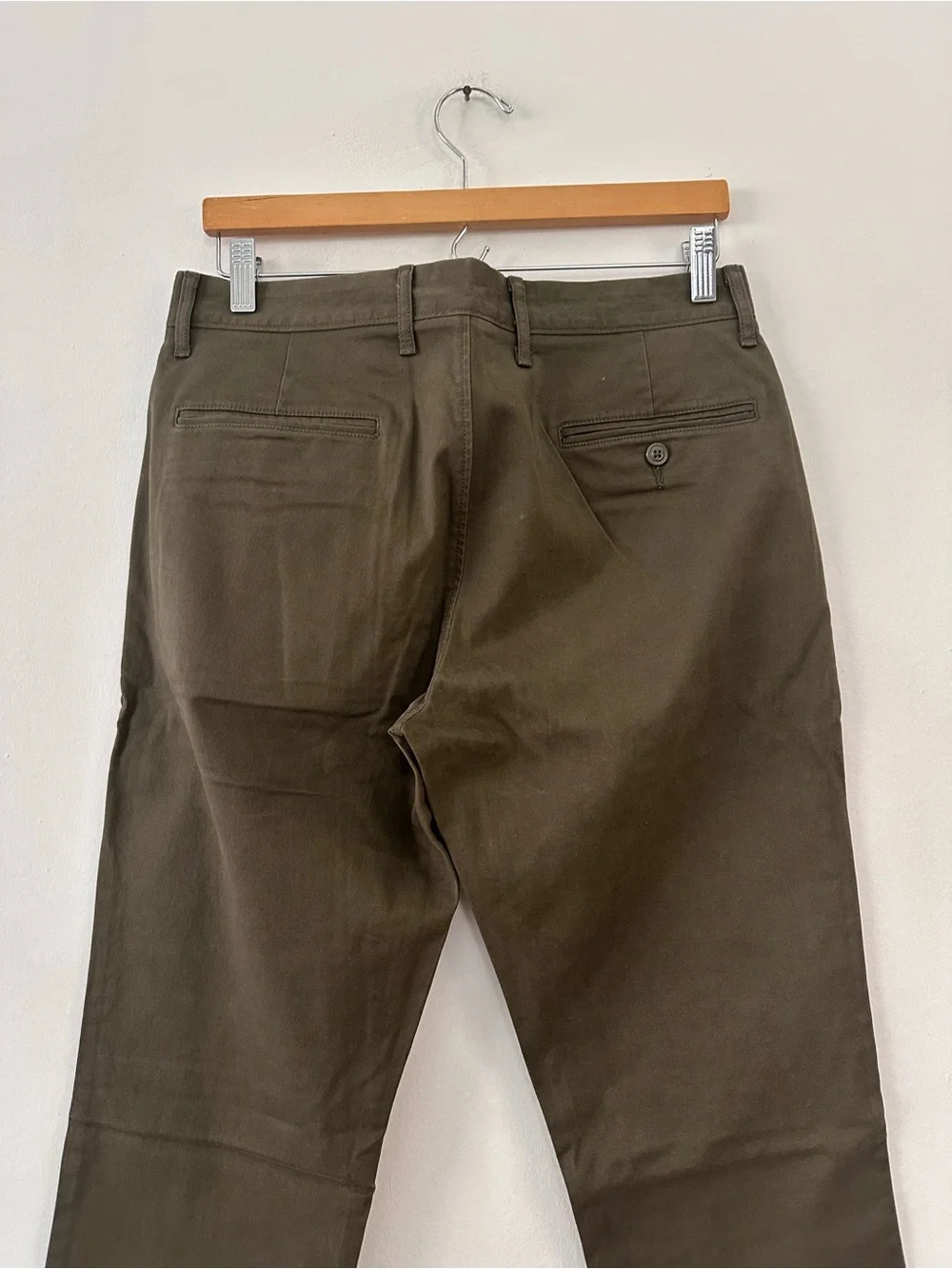 NWT J. Crew Men’s 770™ Straight-fit stretch chino pant in Catskill Green 30/32